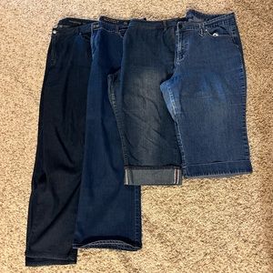 Women’s Plus Size 20 Jeans Capris Bundle